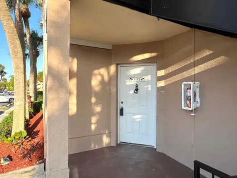 815 W Boynton Beach Boulevard Boynton Beach FL 33426