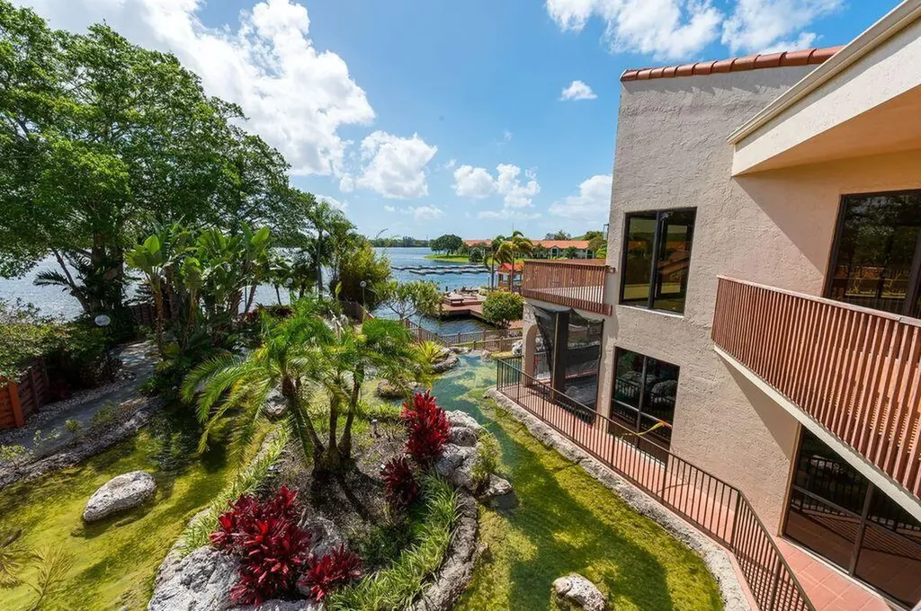 65 Centennial Court Deerfield Beach FL 33442