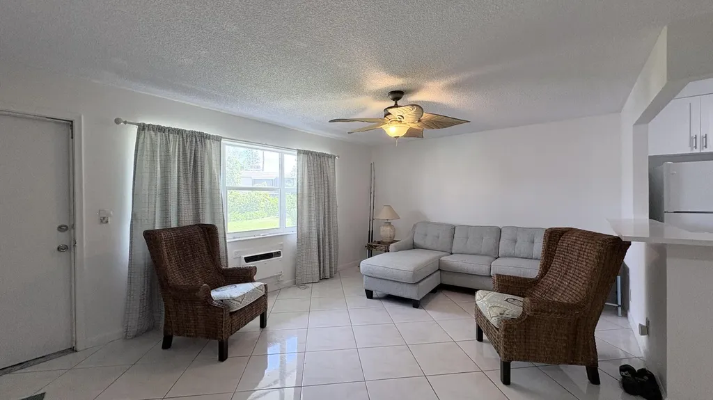 200 Horizon W Boynton Beach FL 33435