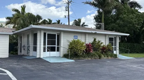 200 Horizon W Boynton Beach FL 33435