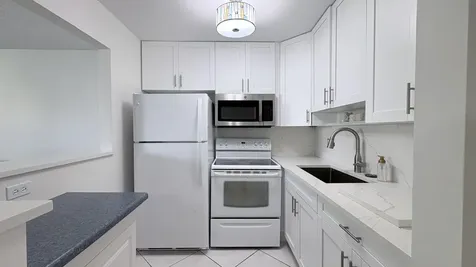 200 Horizon W Boynton Beach FL 33435
