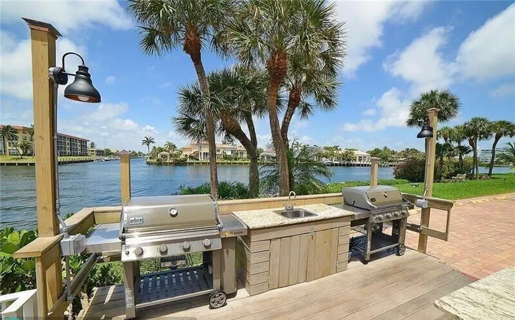 1160 Hillsboro Mile Hillsboro Beach FL 33062