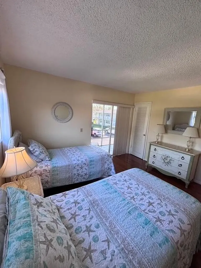 340 W Horizons Boynton Beach FL 33435