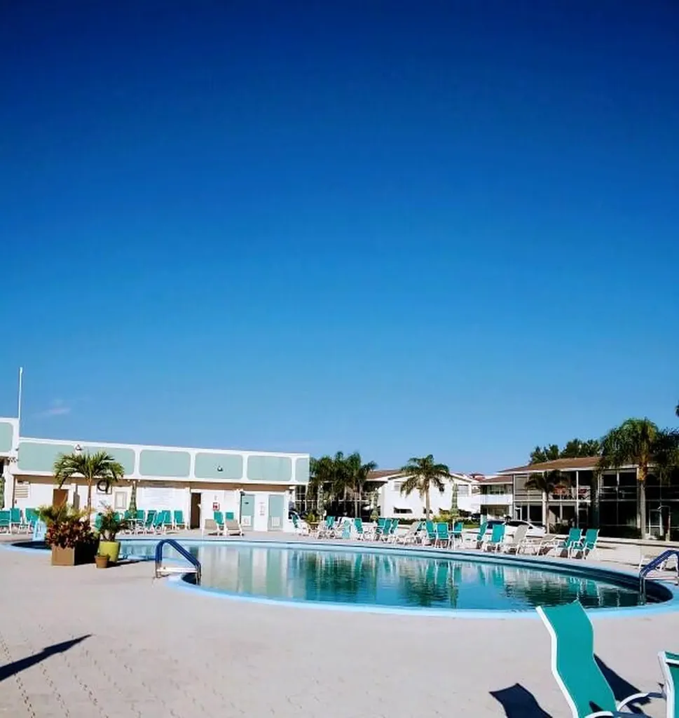 340 W Horizons Boynton Beach FL 33435