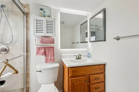 125 Oakridge J Deerfield Beach FL 33442