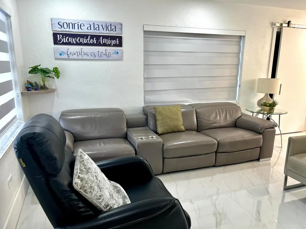 2742 Cherokee Court West Palm Beach FL 33406
