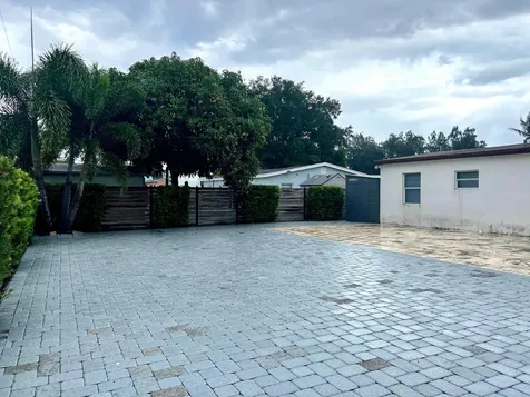 2742 Cherokee Court West Palm Beach FL 33406