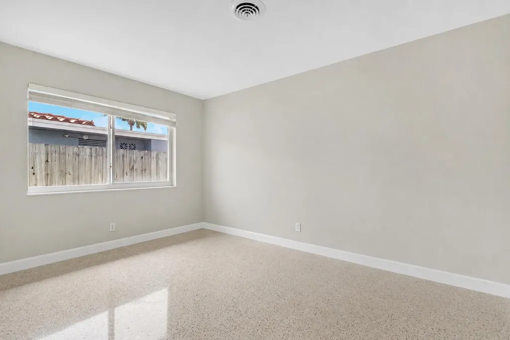 1911 NE 27th Street Lighthouse Point FL 33064