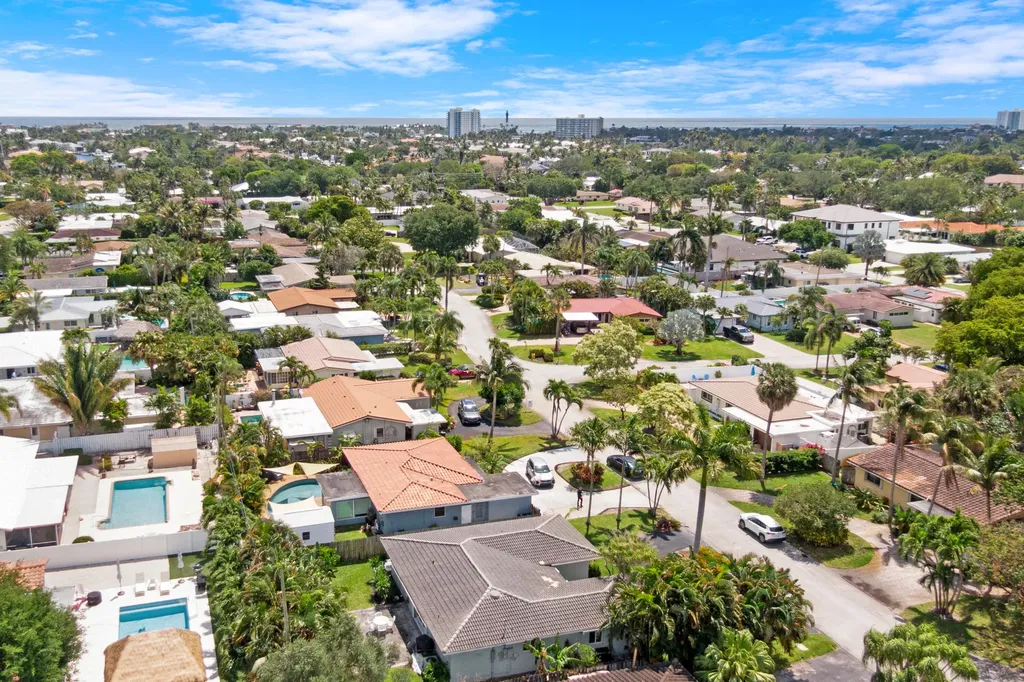 1911 NE 27th Street Lighthouse Point FL 33064
