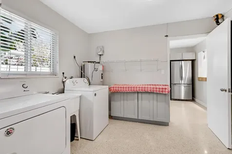 1911 NE 27th Street Lighthouse Point FL 33064
