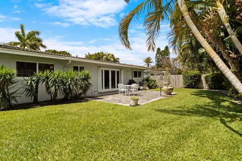 1911 NE 27th Street Lighthouse Point FL 33064