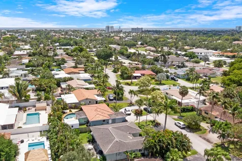 1911 NE 27th Street Lighthouse Point FL 33064