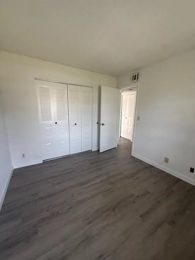 1516 SE Royal Green Circle Port St Lucie FL 34952