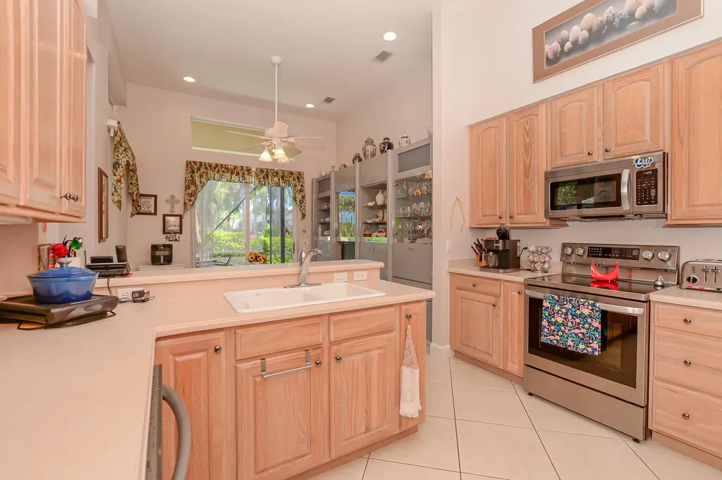 7966 Poppy Hills Lane Port St Lucie FL 34986