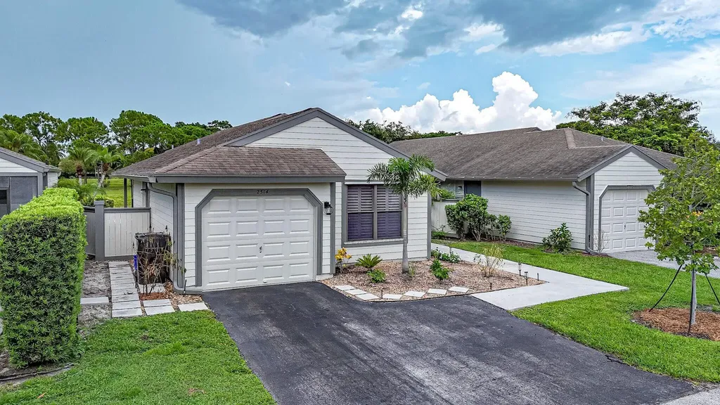 2514 Bedford Mews Drive Wellington FL 33414