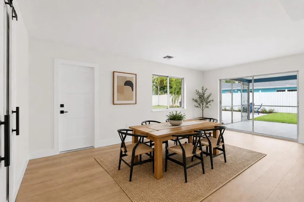 3905 Flag Drive Palm Beach Gardens FL 33410