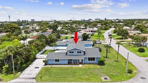 3905 Flag Drive Palm Beach Gardens FL 33410
