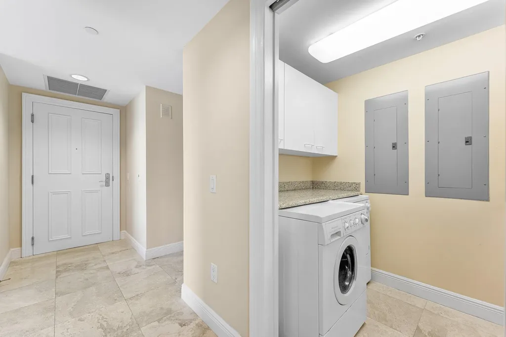 6000 Island Boulevard Aventura FL 33160