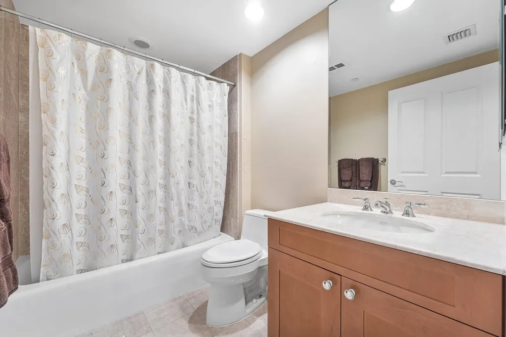 6000 Island Boulevard Aventura FL 33160
