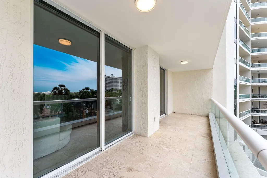 6000 Island Boulevard Aventura FL 33160