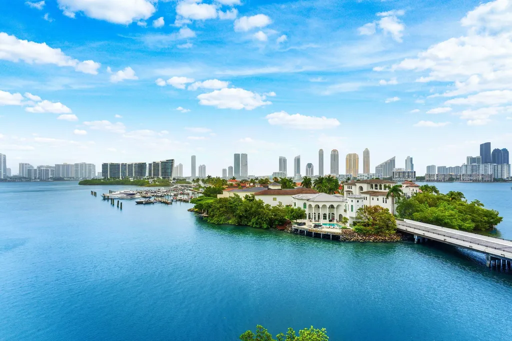 6000 Island Boulevard Aventura FL 33160