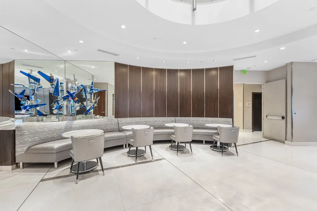 6000 Island Boulevard Aventura FL 33160