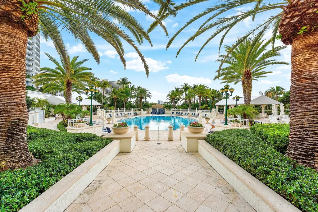 6000 Island Boulevard Aventura FL 33160