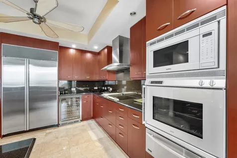 6000 Island Boulevard Aventura FL 33160