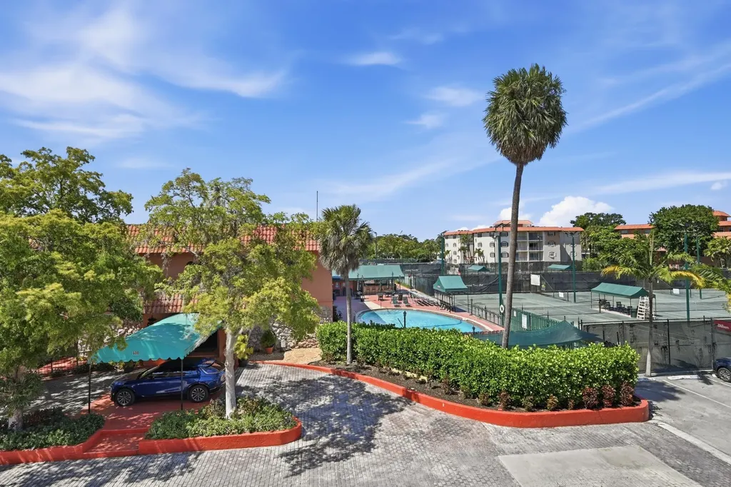 670 Tennis Club Drive Fort Lauderdale FL 33311