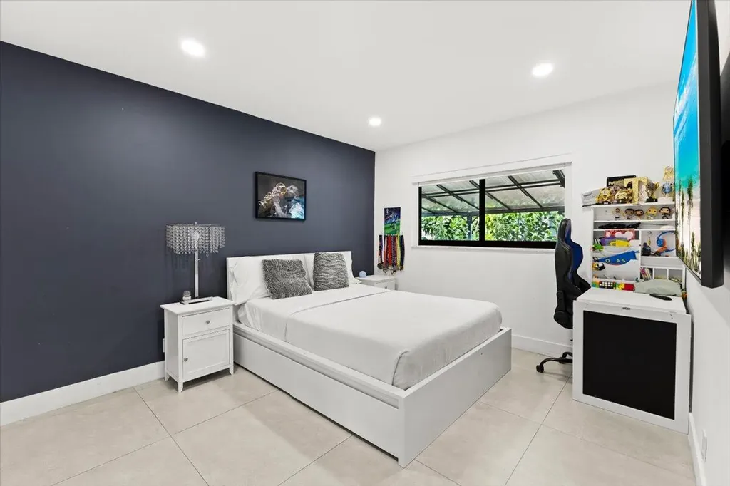 1049 W Palmetto Park Road Boca Raton FL 33486