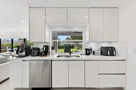 1049 W Palmetto Park Road Boca Raton FL 33486