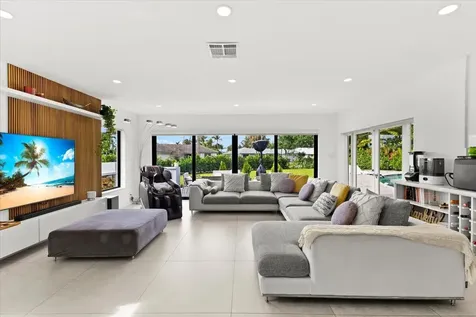 1049 W Palmetto Park Road Boca Raton FL 33486