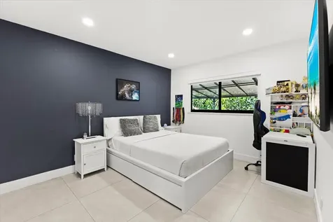 1049 W Palmetto Park Road Boca Raton FL 33486