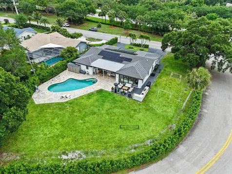 1049 W Palmetto Park Road Boca Raton FL 33486