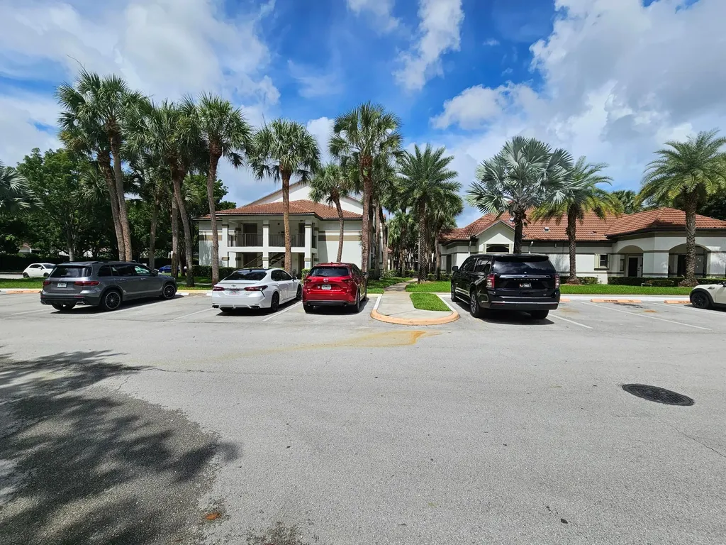 630 S Park Road Hollywood FL 33021