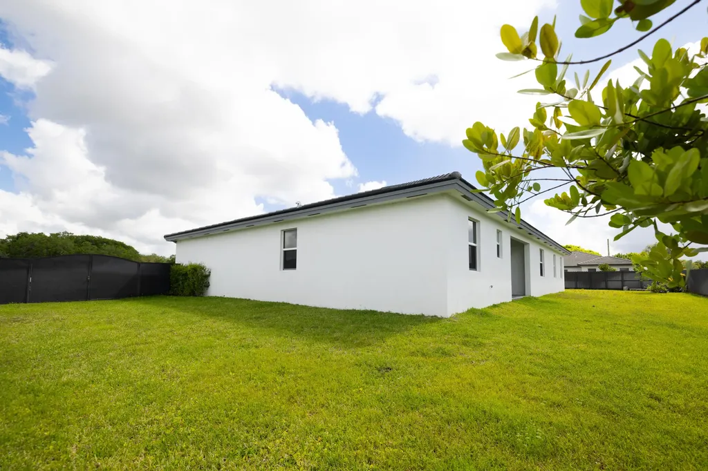 16910 SW 288th Terrace Homestead FL 33030