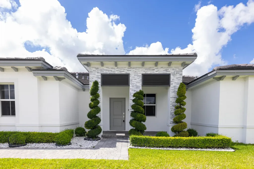 16910 SW 288th Terrace Homestead FL 33030