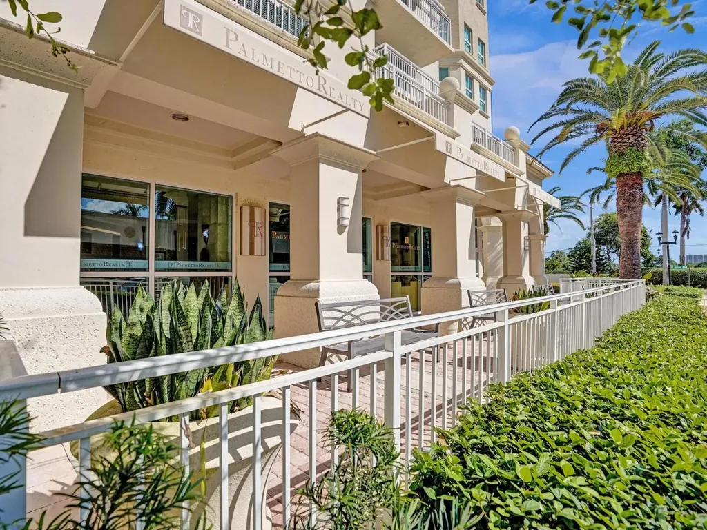 99 SE Mizner Boulevard Boca Raton FL 33432