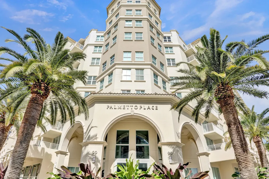 99 SE Mizner Boulevard Boca Raton FL 33432