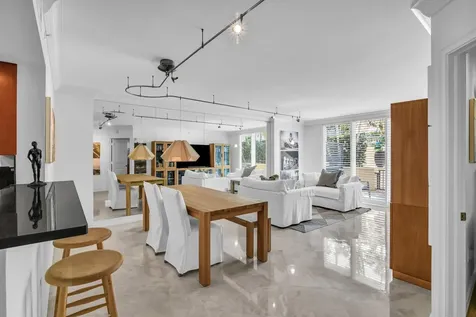 99 SE Mizner Boulevard Boca Raton FL 33432