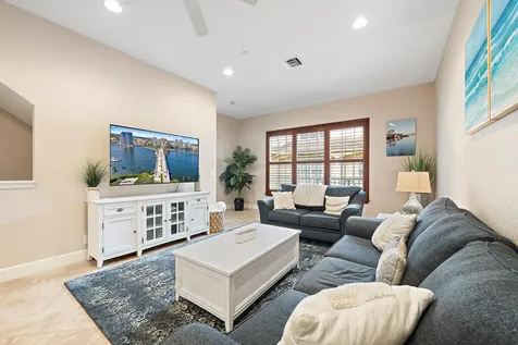 5013 W Vine Cliff Way W Palm Beach Gardens FL 33418