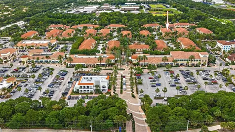 5013 W Vine Cliff Way W Palm Beach Gardens FL 33418