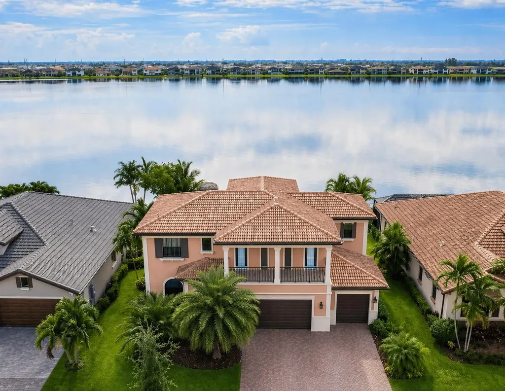 8680 W Watercrest Circle Circle W Parkland FL 33076