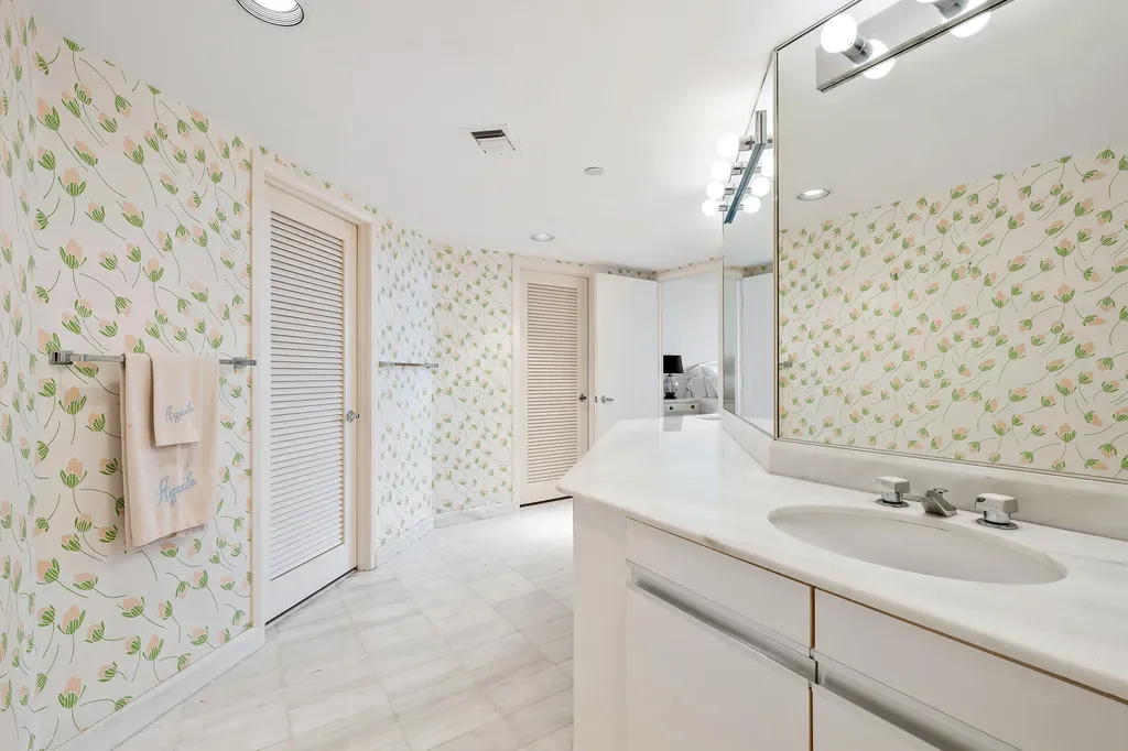 100 Lakeshore Drive North Palm Beach FL 33408