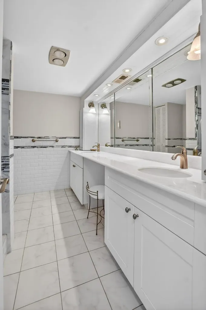 1180 S Ocean Boulevard Boca Raton FL 33432