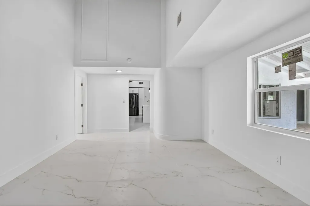 4701 NW 1st Place Deerfield Beach FL 33442