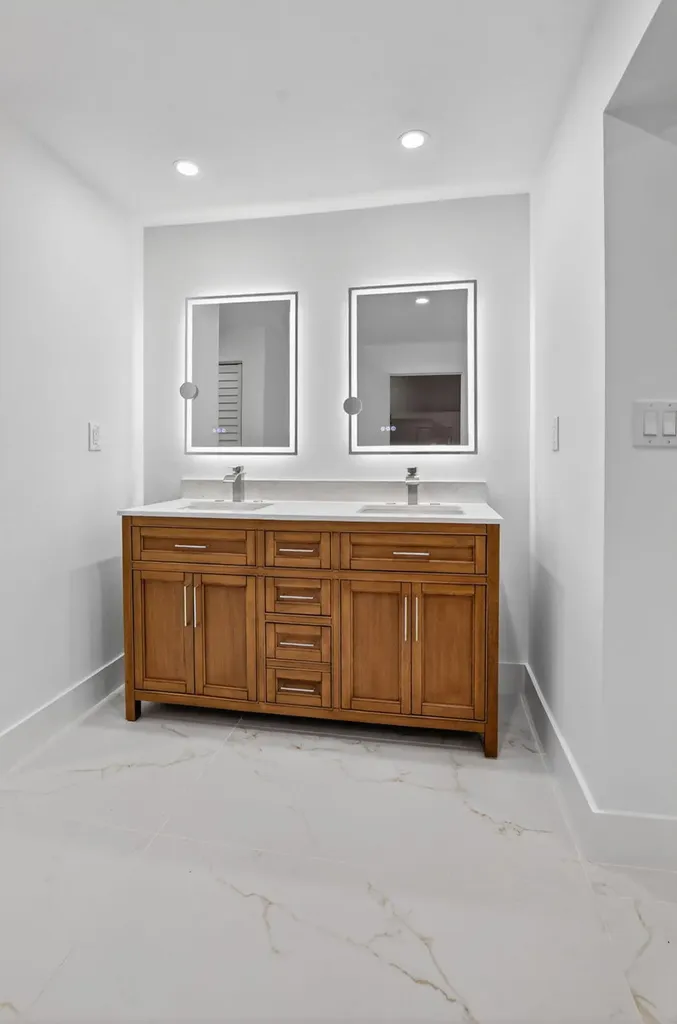 4701 NW 1st Place Deerfield Beach FL 33442