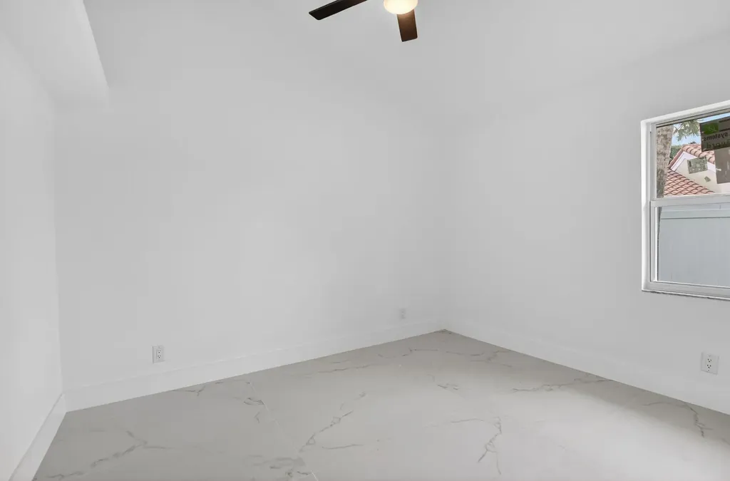 4701 NW 1st Place Deerfield Beach FL 33442