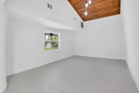4701 NW 1st Place Deerfield Beach FL 33442