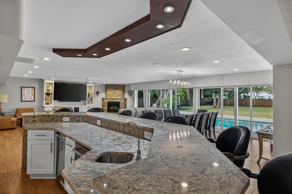 2535 SW 30th Terrace Fort Lauderdale FL 33312